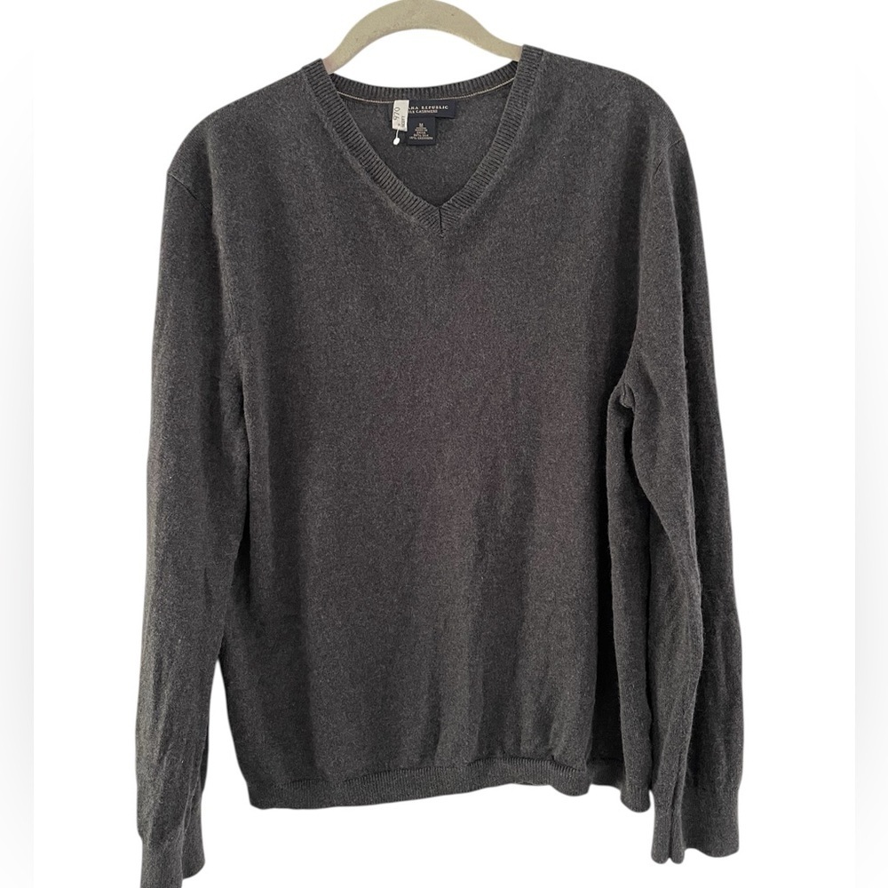 Banana Republic Cashmere V Neck Sweater Size M